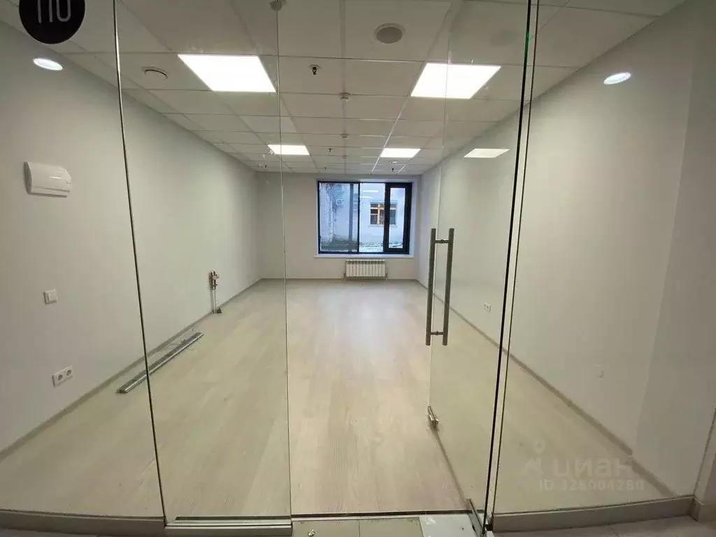 Помещение свободного назначения в Свердловская область, Екатеринбург ... - Фото 1