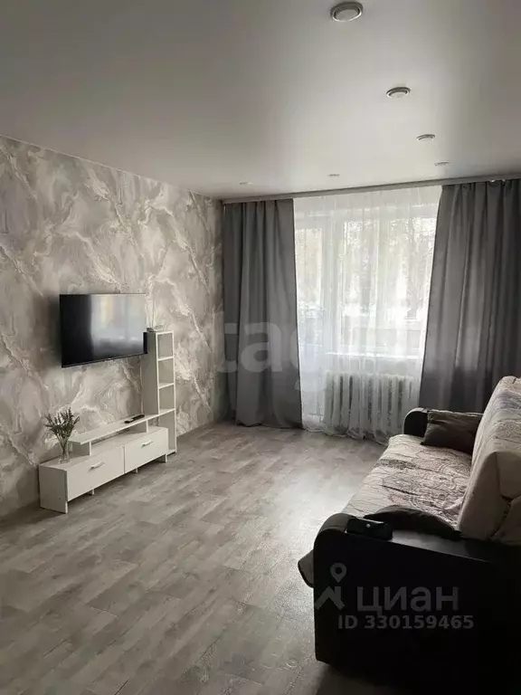 2-к кв. Тюменская область, Тюмень ул. Елизарова, 30 (50.0 м) - Фото 1