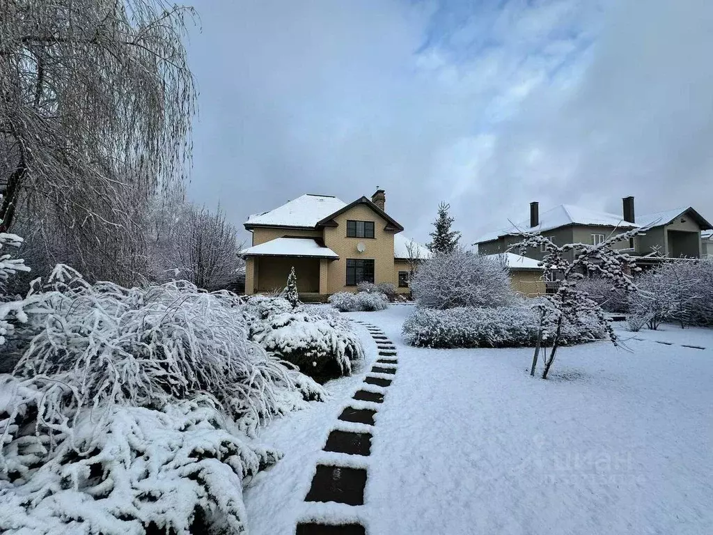 Дом в Московская область, Наро-Фоминский городской округ, д. Глаголево ... - Фото 1