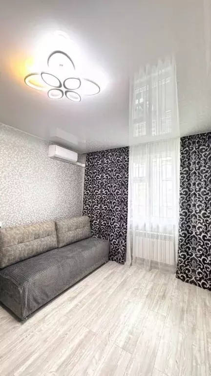 Студия Нижегородская область, Нижний Новгород бул. Южный, 15 (26.0 м) - Фото 1