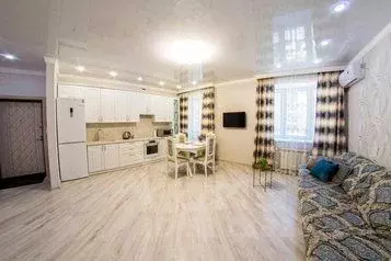 2-к кв. Омская область, Омск ул. Красный Путь, 103к4 (55.0 м) - Фото 1