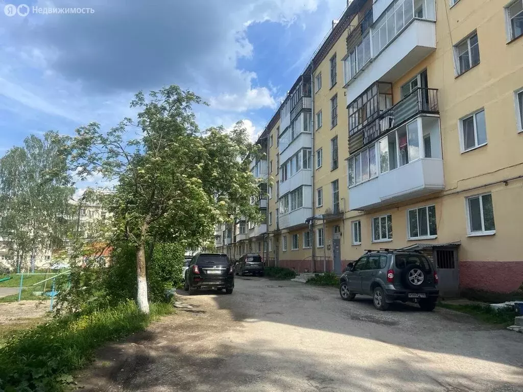 3-комнатная квартира: Дегтярск, улица Циолковского, 2 (60 м) - Фото 0