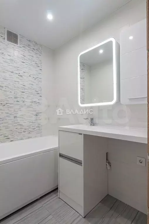 3-к. квартира, 80,1 м, 3/5 эт. - Фото 1