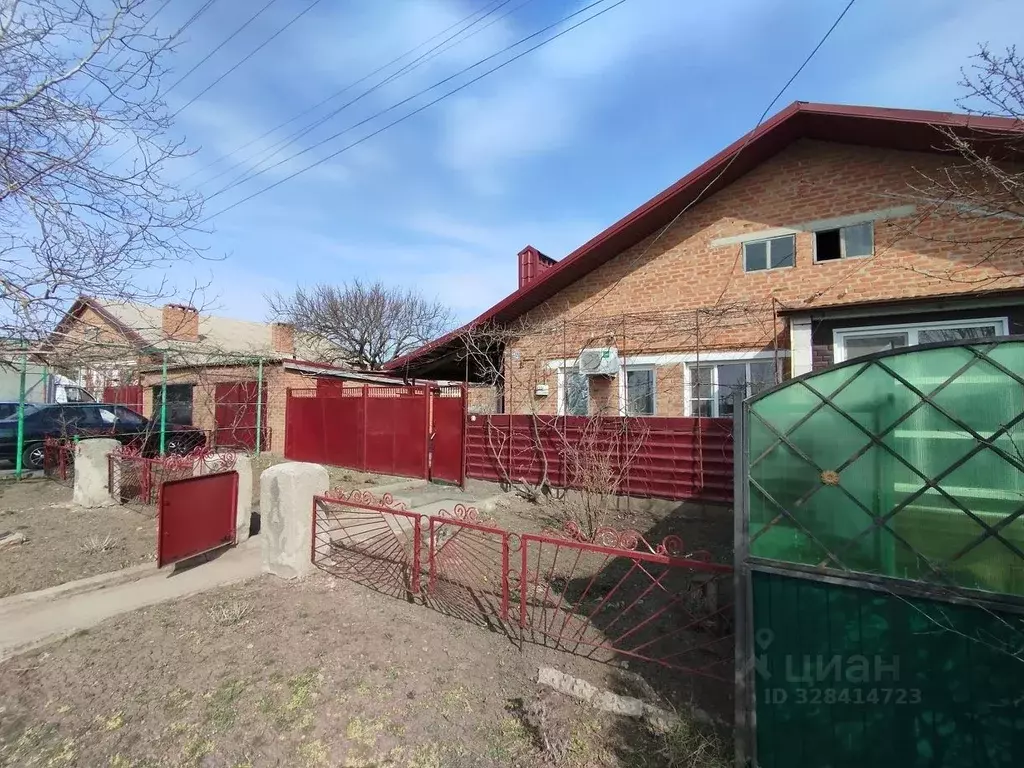 Таунхаус в Ростовская область, пос. Матвеев Курган ул. Донецкая, 15 ... - Фото 1