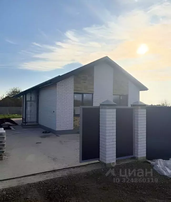 Дом в Краснодарский край, Динской район, с. Красносельское  (80 м) - Фото 2