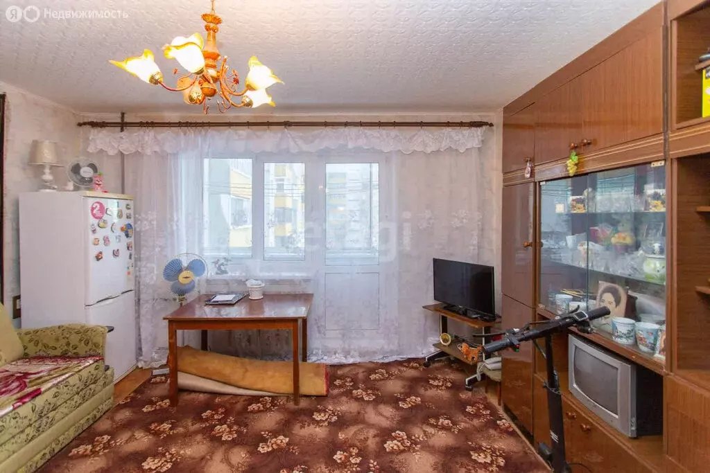 3-комнатная квартира: Тобольск, 7-й микрорайон, 9 (66 м) - Фото 1