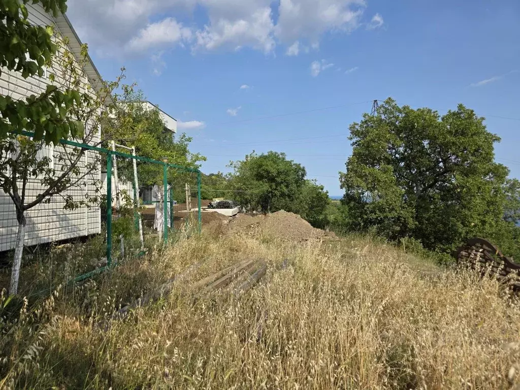 Участок в Крым, Ялта муниципальный округ, с. Оползневое ул. ... - Фото 1