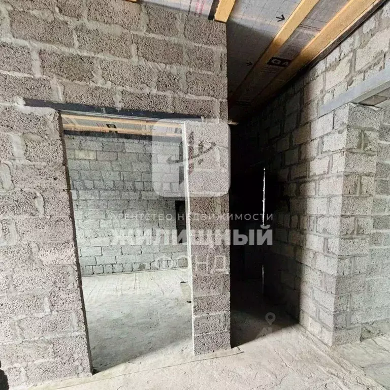 Дом в Саратовская область, Энгельсский район, пос. Новопушкинское ул. ... - Фото 1