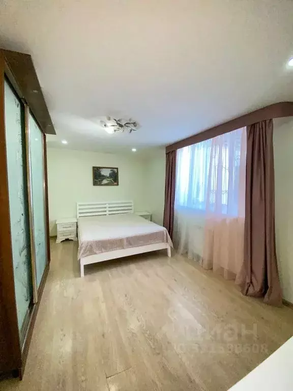 2-к кв. Крым, Алушта ул. Владимира Хромых, 19 (60.0 м) - Фото 1