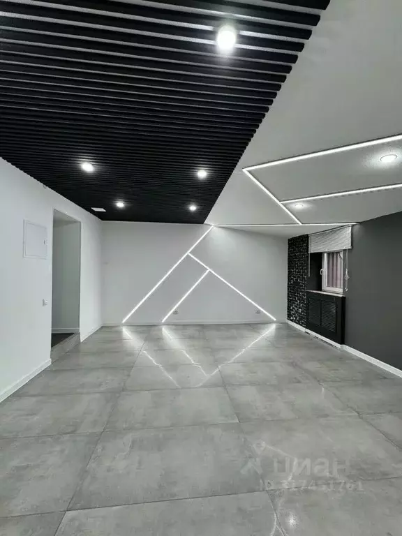Офис в Татарстан, Казань ул. Оренбургский Тракт, 20А (30 м) - Фото 0