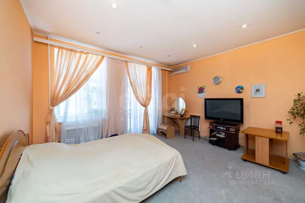 3-к кв. Курганская область, Курган ул. Куйбышева, 60 (81.7 м) - Фото 1