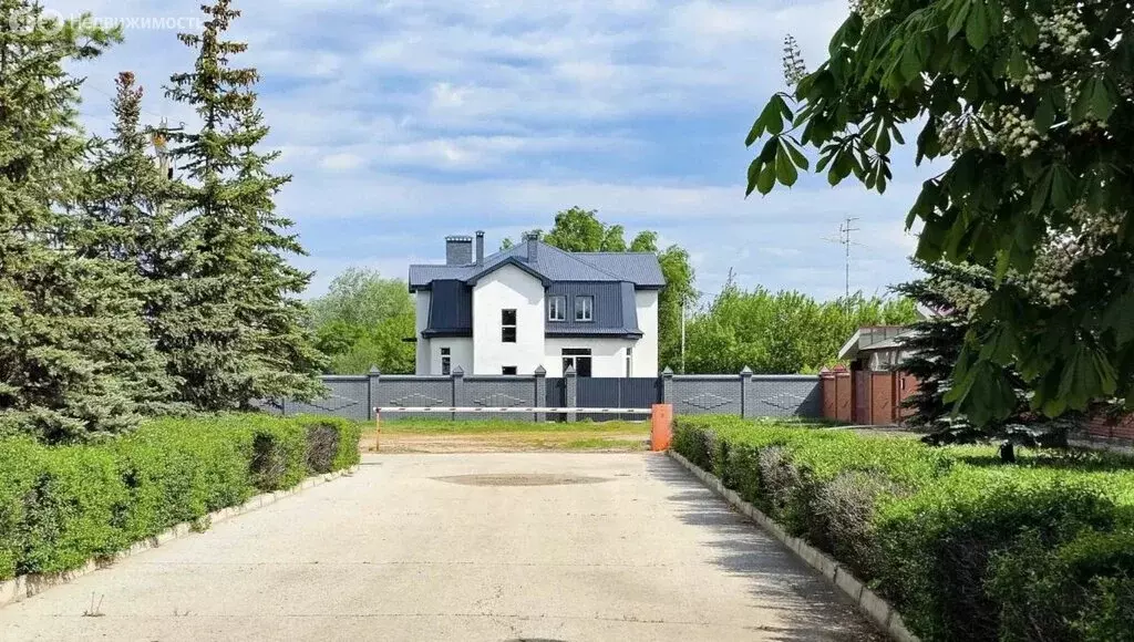 Дом в село Бобровка, Кооперативная улица, 166 (280 м) - Фото 2
