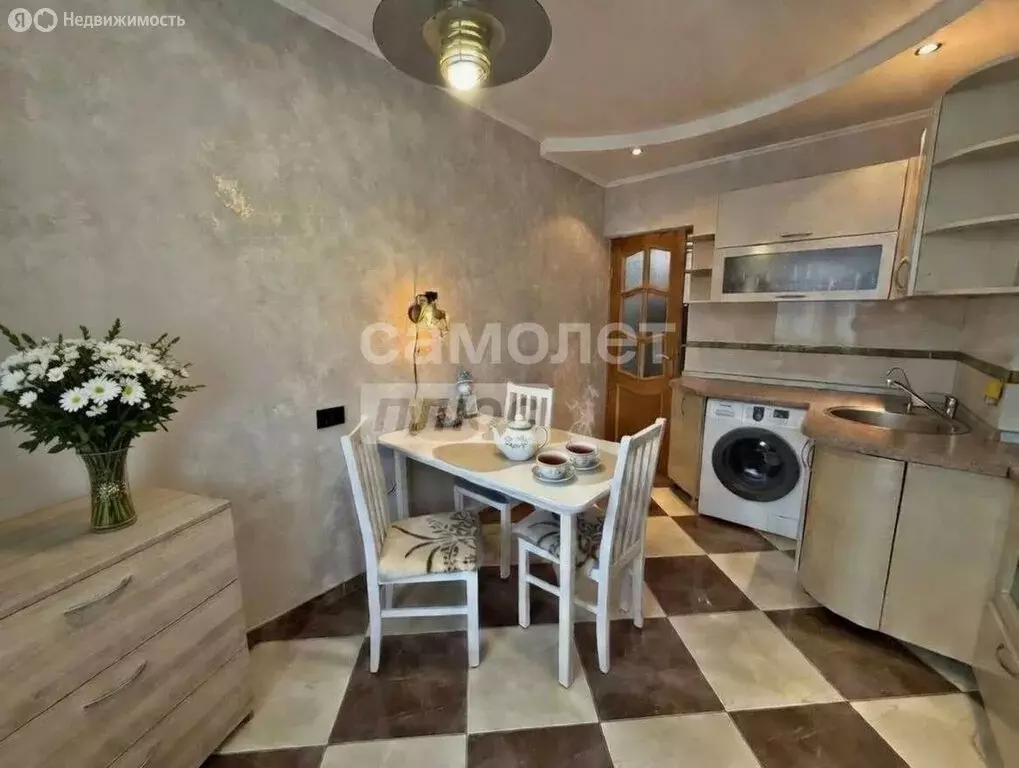 3-комнатная квартира: Калининград, Зелёная улица, 70 (62.8 м) - Фото 2