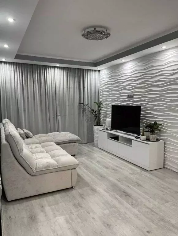 3-к кв. Омская область, Омск Заозерный мкр, ул. Лаптева, 3 (58.0 м) - Фото 1