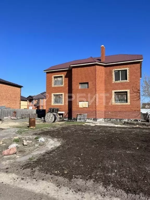 Дом в Тюменская область, Тюмень ул. 4-я Северная, 6 (310 м) - Фото 0