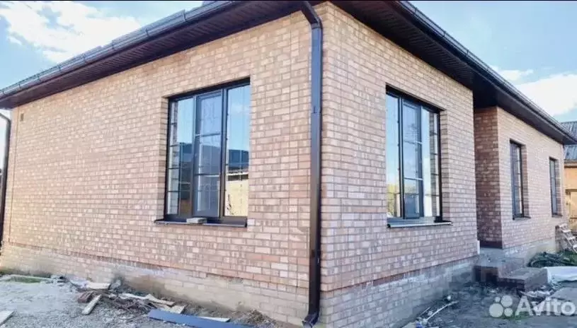 Дом в Ростовская область, Сальск Социалистическая ул., 46А (100 м) - Фото 1