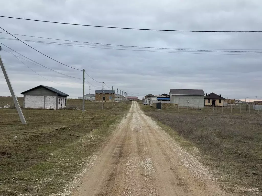 Участок в Крым, Сакский район, с. Суворовское ул. Северная (8.0 сот.) - Фото 2