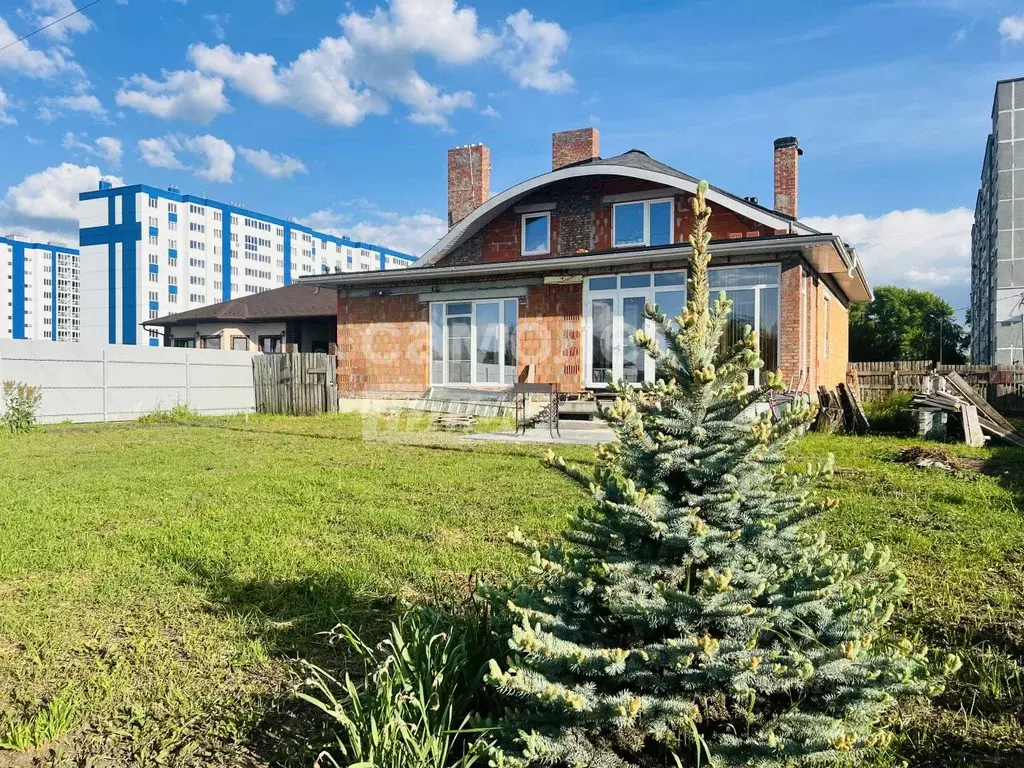 Дом в Курская область, Курчатовский район, Дичнянский сельсовет, с. ... - Фото 0
