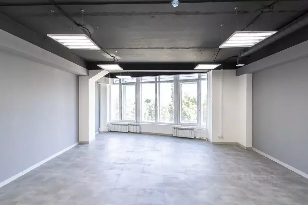 Офис в Тюменская область, Тюмень ул. Республики, 250Б (398 м) - Фото 1