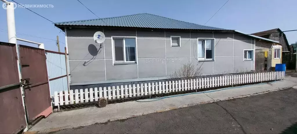 3-комнатная квартира: Макушино, улица Ксении Галашовой, 4 (62 м) - Фото 0