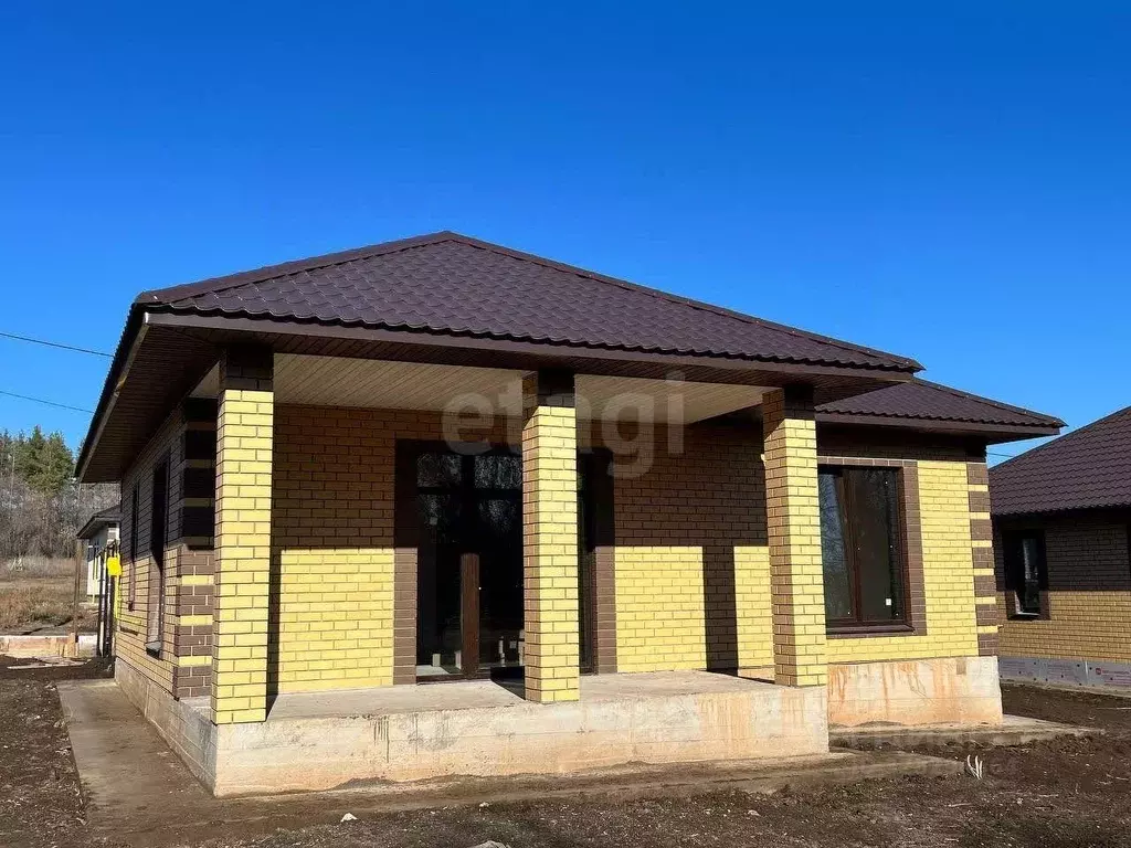 Дом в Оренбургская область, Оренбургский район, с. Подгородняя ... - Фото 1