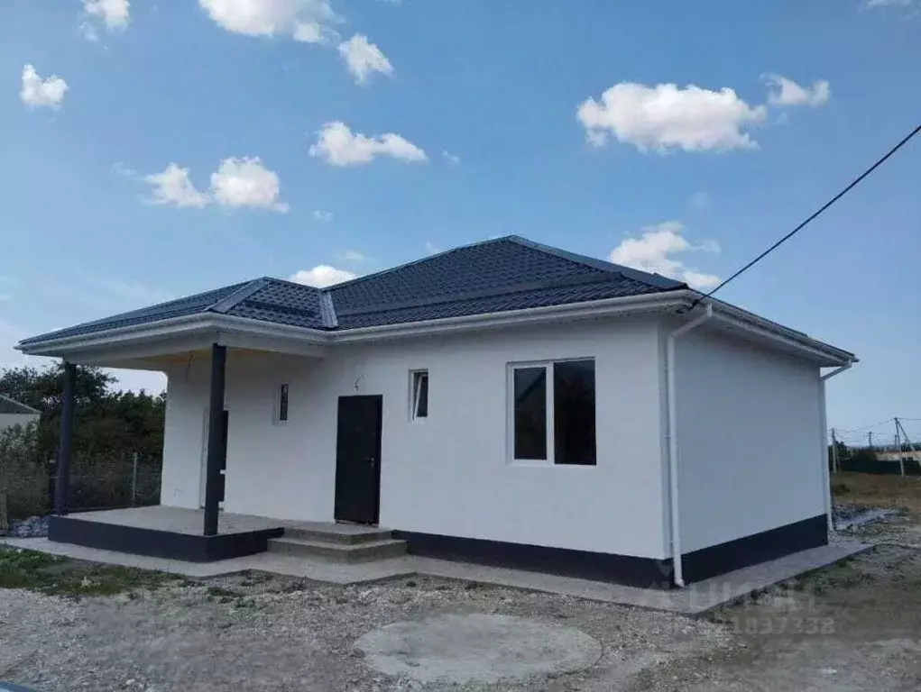 Дом в Крым, Симферопольский район, Трудовское с/пос, Пневматика-2 СПК  ... - Фото 1