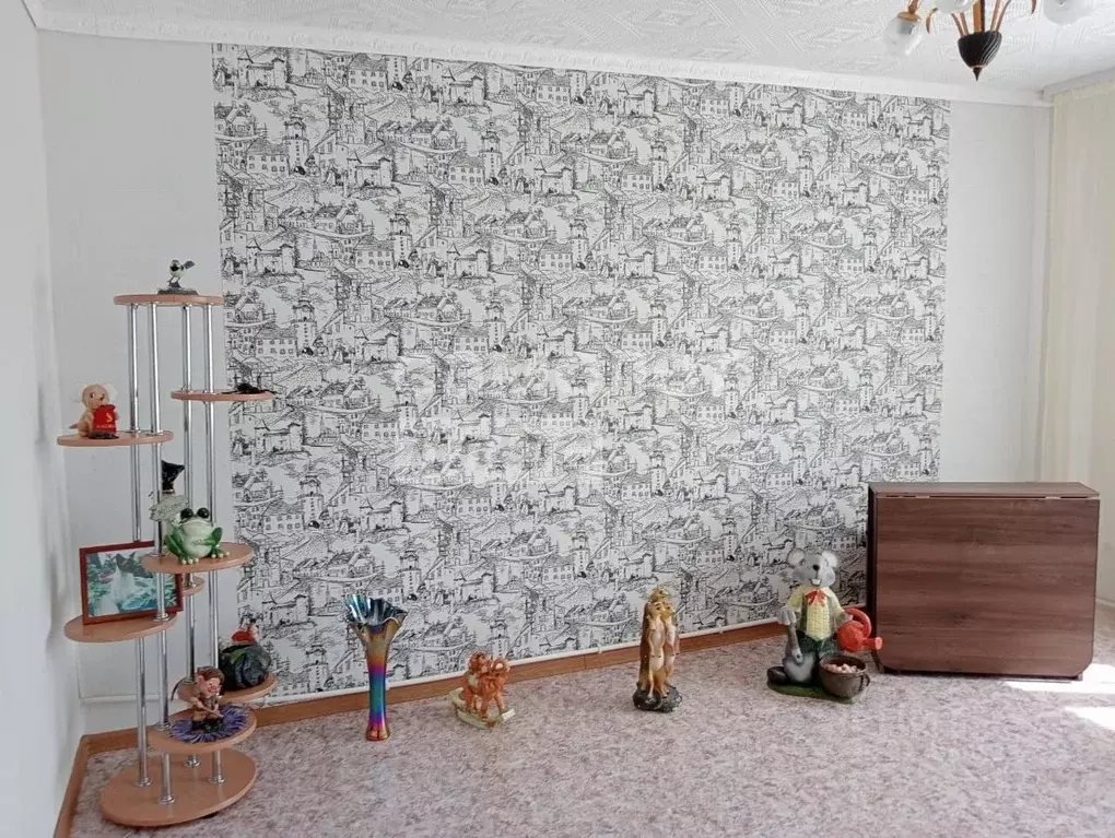 3-к кв. Омская область, Таврический район, с. Любомировка ул. Лизы ... - Фото 1