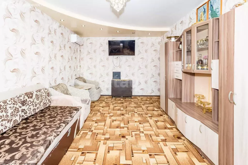 2-комнатная квартира: село Чигири, 4-й микрорайон, Сосновая улица, 3/3 ... - Фото 2