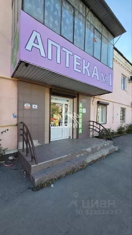 Торговая площадь в Оренбургская область, Орск ул. Строителей, 27 (34 ... - Фото 0