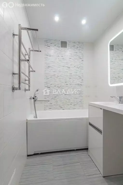 3-комнатная квартира: Вологда, улица Казакова, 11 (80.1 м) - Фото 0