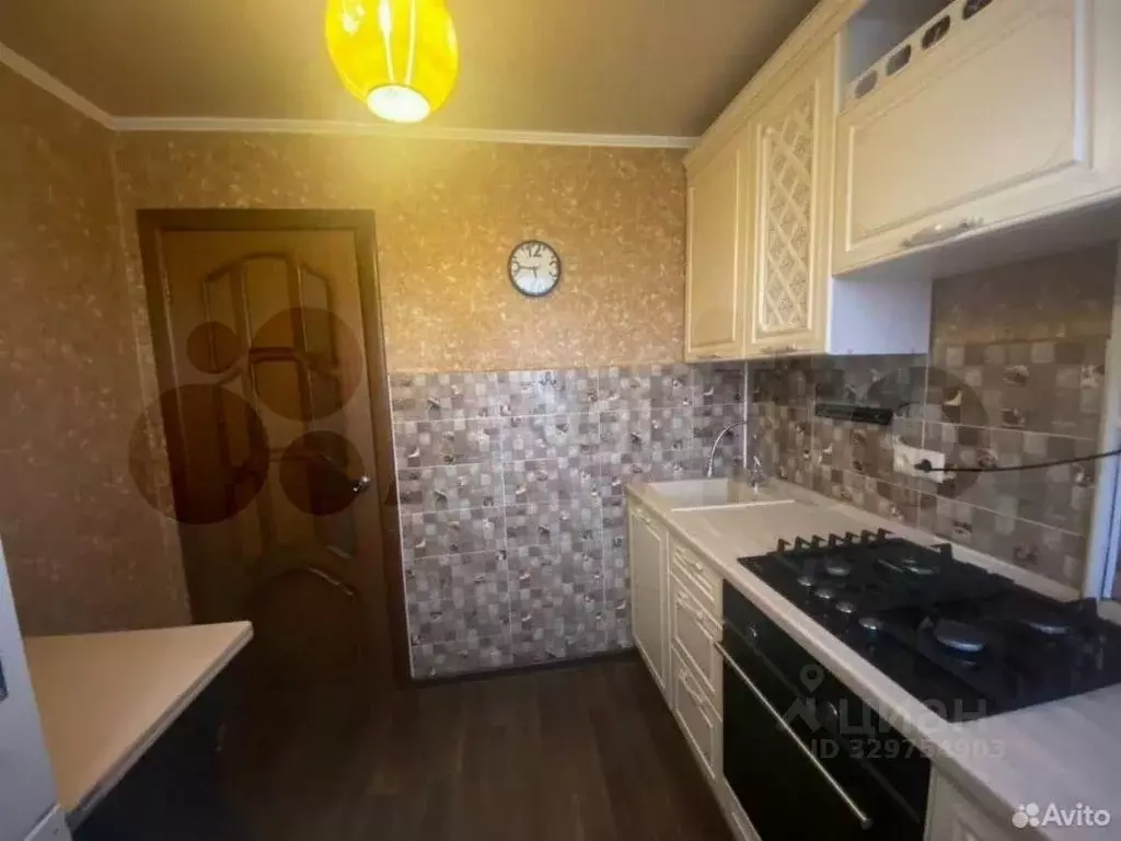 3-к кв. Белгородская область, Губкин Комсомольская ул., 51А (63.1 м) - Фото 2