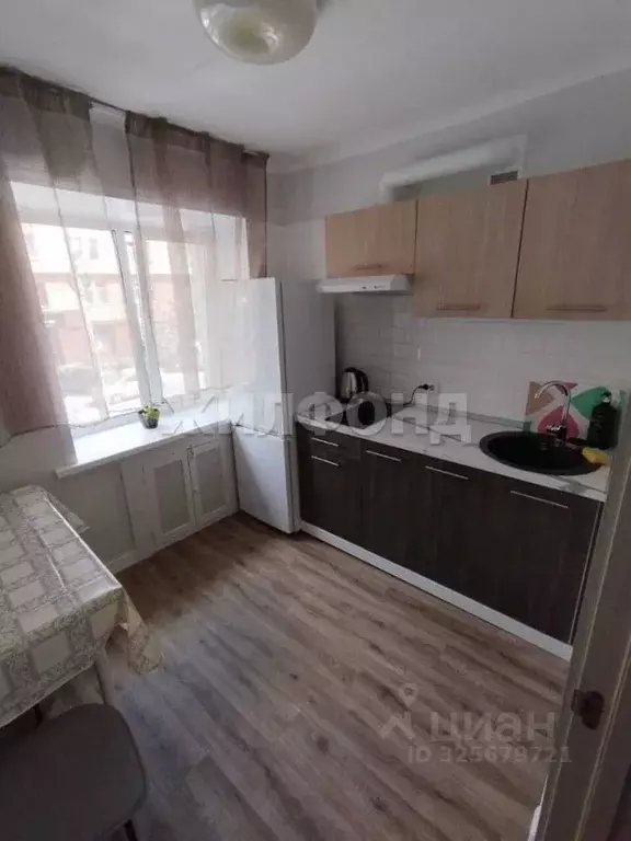 3-к кв. Новосибирская область, Новосибирск Советская ул., 81 (43.0 м) - Фото 1