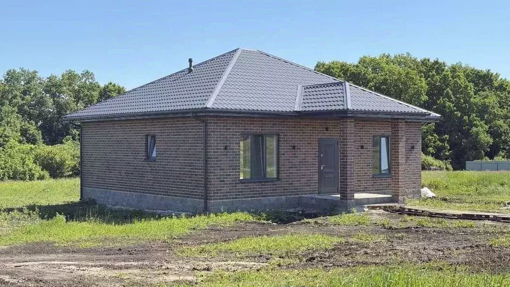 Дом в Белгородская область, Строитель Яковлевский городской округ, ул. ... - Фото 1
