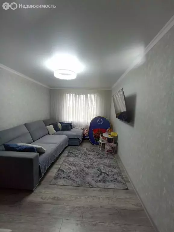 2-комнатная квартира: Таганрог, улица Циолковского, 32 (48 м) - Фото 1