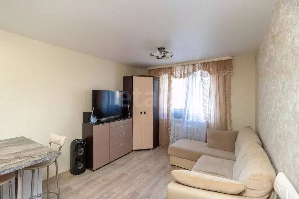 3-к кв. Тюменская область, Тюмень Мелиораторов мкр, ул. Голышева, 4 ... - Фото 1