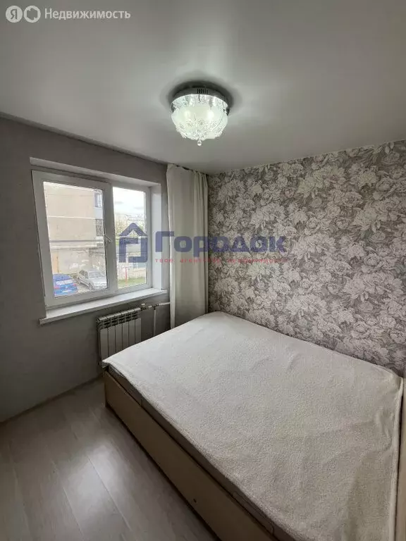 4-комнатная квартира: Каменск-Уральский, бульвар Парижской Коммуны, 20 ... - Фото 0