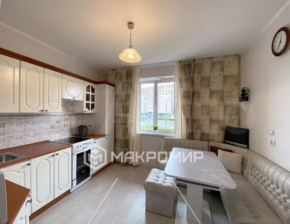 1-к. квартира, 40 м, 3/10 эт. - Фото 0
