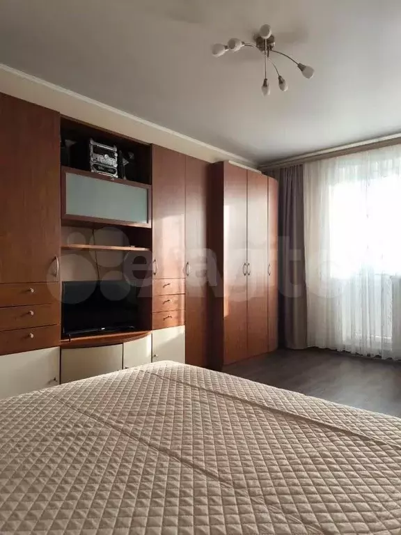 1-к. квартира, 44 м, 8/10 эт. - Фото 1