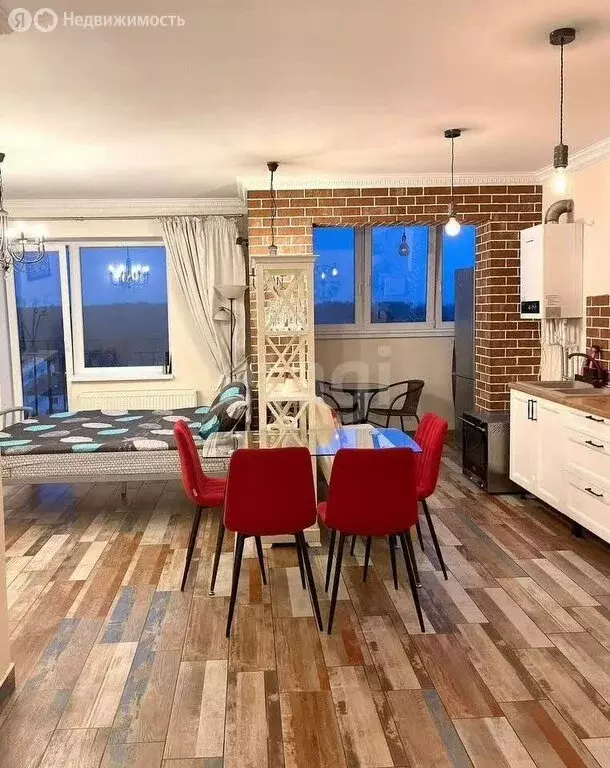 Квартира-студия: Калининград, улица Виктора Гакуна, 5 (43.9 м) - Фото 1