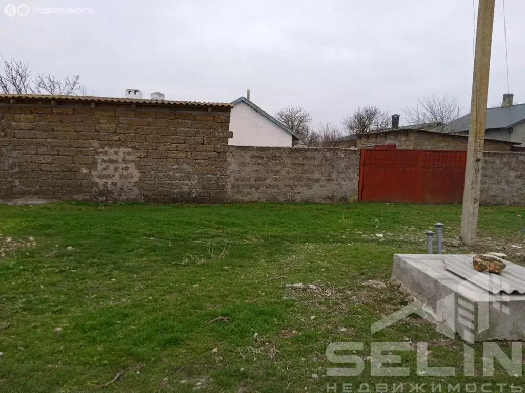 Дом в Сакский район, Ромашкинское сельское поселение, село Колоски, ... - Фото 1