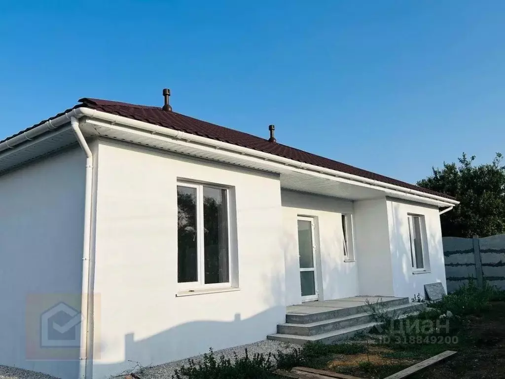 Дом в Крым, Сакский район, Веселовское с/пос, с. Наташино ул. ... - Фото 0