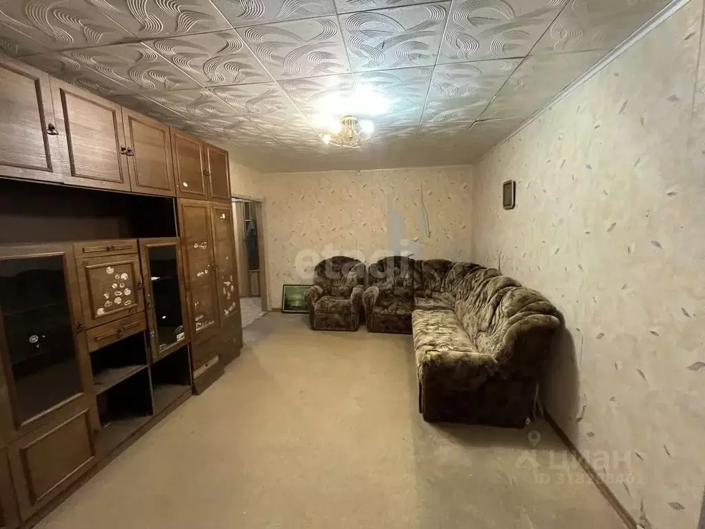 2-к кв. Волгоградская область, Волгоград ул. Кирова, 128 (51.5 м) - Фото 0