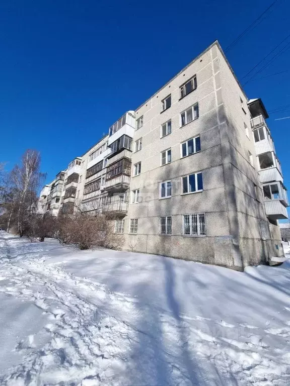 3-к кв. Свердловская область, Екатеринбург ул. Ангарская, 68 (58.0 м) - Фото 1