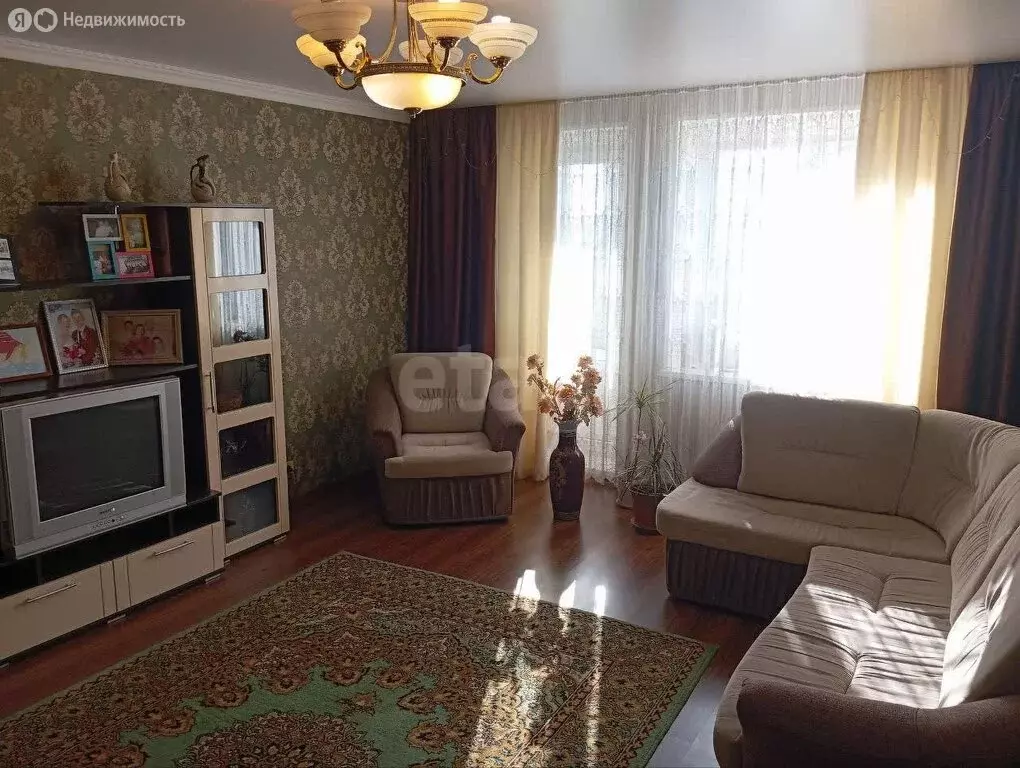 3-комнатная квартира: Губкин, Севастопольская улица, 99 (75.1 м) - Фото 2