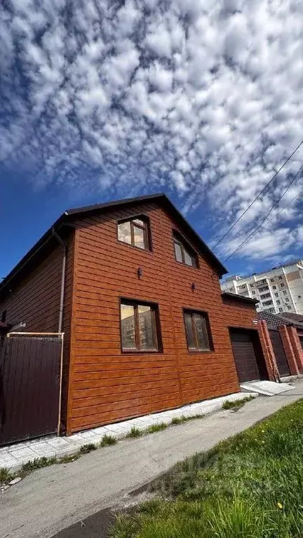 Дом в Омская область, Омск Омская ул., 185 (139 м) - Фото 1