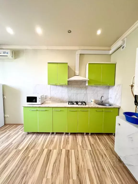 2-к кв. Краснодарский край, Анапа ул. Ленина, 136 (65.0 м) - Фото 0