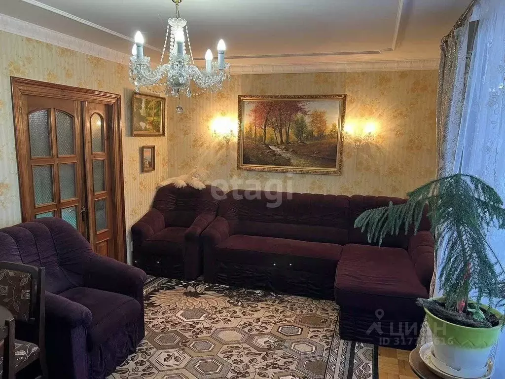 4-к кв. Крым, Нижнегорский пгт ул. Победы (94.0 м) - Фото 0