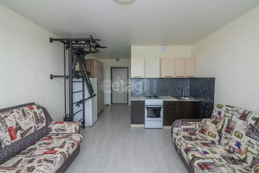 Студия Тюменская область, Тюмень ул. Тимофея Чаркова, 28 (24.7 м) - Фото 1