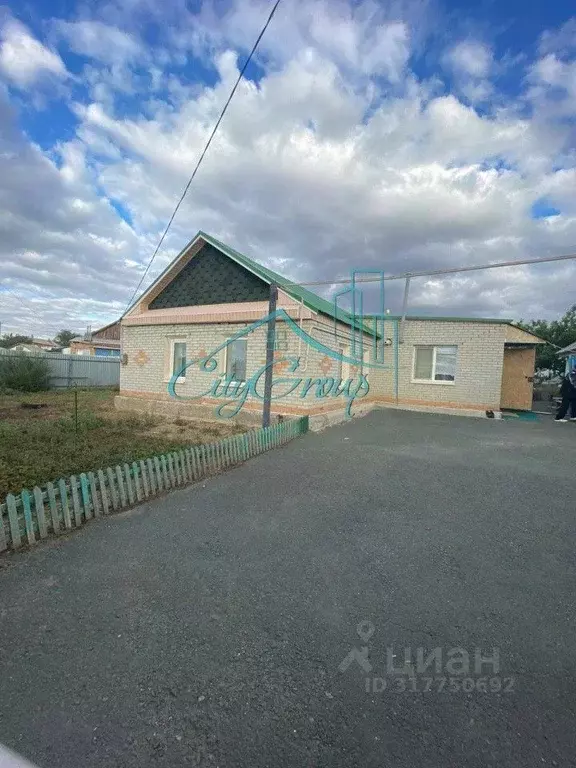 Дом в Оренбургская область, Орск пос. Старая Биофабрика, ул. Николаева ... - Фото 1