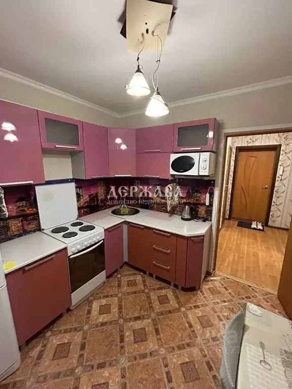 1-к кв. Белгородская область, Старый Оскол Космос мкр, 1Б (36.0 м) - Фото 2